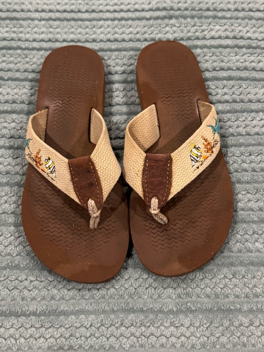 Casual Brown Canvas Toe-Post Sandals with Embroidered Accent